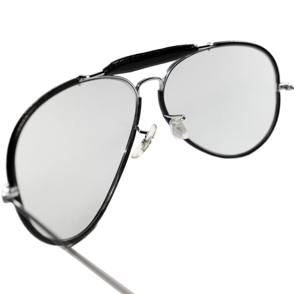 激RAREなSILVERx BLACK & 砂内なしBL製調光グレーLENS最初期個体 1970s デッドストック USA製 B&L RAYBAN  ボシュロム レイバン レザー巻 OUTDOORSMAN ビンテージ ヴィンテージ 眼鏡 メガネ 【a9567】